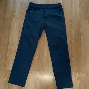 Grey Lululemon Mens ABC Pants. Size 28 Waist. Great Condition